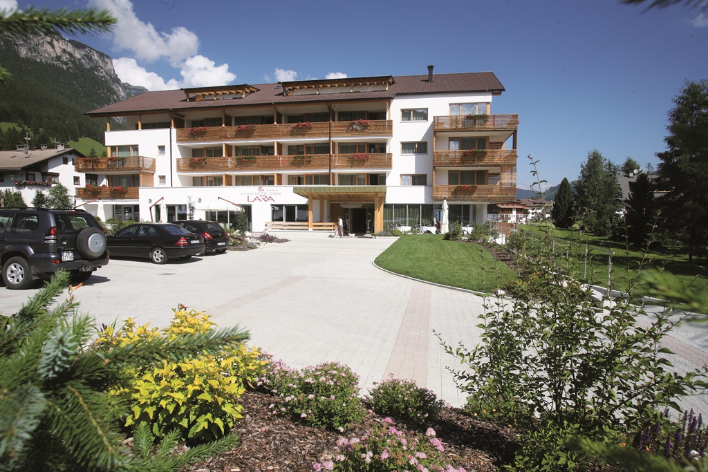ciasa-lara-alpine-hotel-alta-badia-gadertal-suedtirol-alto-adige-1